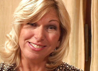 Blonde gilf fucked and jizzed at casting