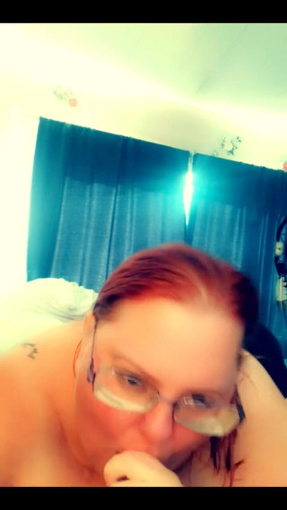 I love gaging on dick.