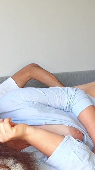 I'm Shoked! Stepson Cums in Stepmom Thinking That She in Her Husband's Absence