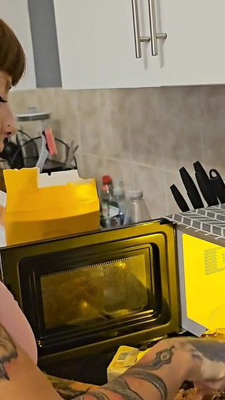 Chocolate Flake Pee Cakes