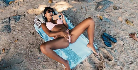 Beach Orgasm Watching Porn