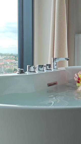 Fun in the Bubble Bath - a Foretaste