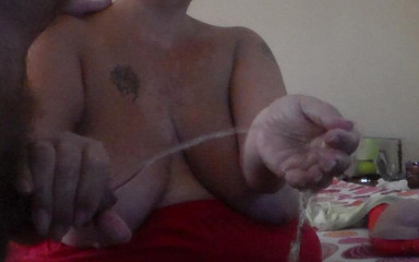 John is peeing all on to Jens hand