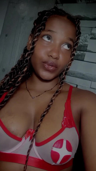 You Want to See Something Amazing This Black Woman Is Waiting for You to See Her and You'll Be Impressed by What She's Going to