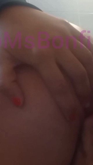 Stimulating My Ass with the Vibrating Plug