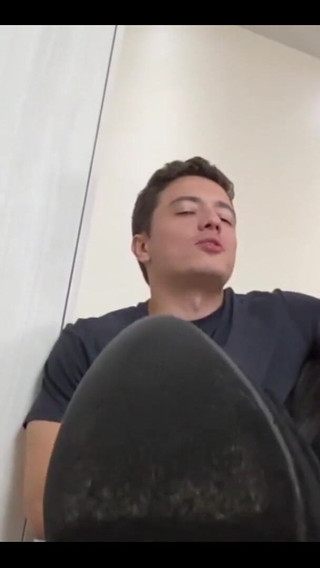 Cuckold Lick Her Lover Cum From Kiffa Soles After Cathes They Fucking