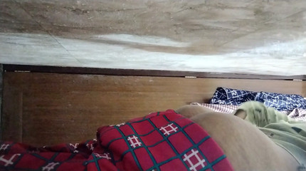 House Wife Clean Her Pussy at Home