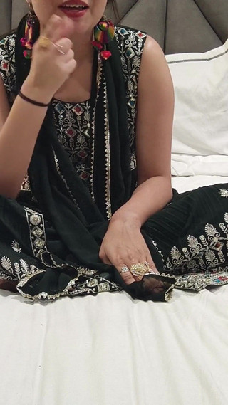 Chubby Big Ass Desi Bhabhi Maa Fucked by Harami Devar