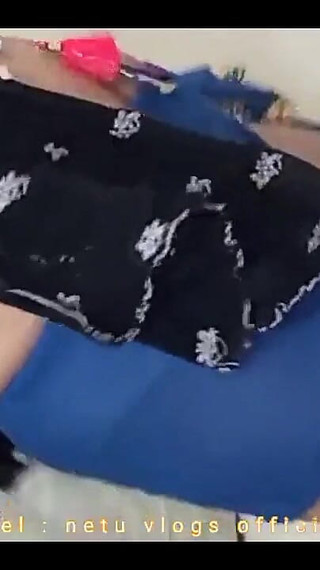 Beautiful Erotic Dance in Hijab of an Indian MILF