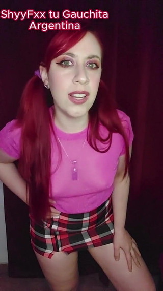 Your Model Stepcousin Knows She Gives You a Hard-on and You Get Horny with Her Photos (in Spanish)