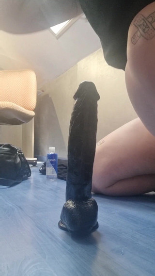 Lilithia Fucks a Monster!