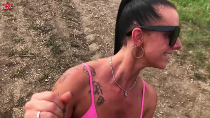 Quickly Outdoor Blowjob