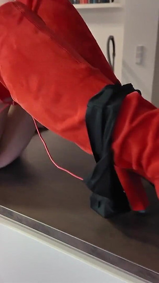 I'll Seduce You in a Hot Outfit!