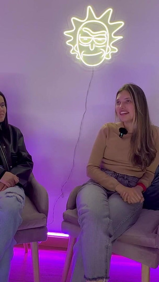 Conociendo a Scarlett and Chanel