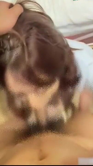 Fuck the Pretty Girl's Mouth and Fill Your Mouth with Cock