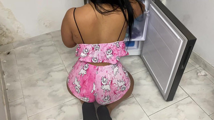 Royal Home Camera Step Sister Looking for Fruits