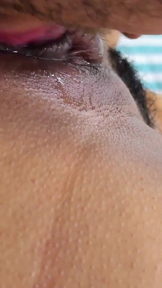 Colombian MILF Repairs My TV and Gives Me Anal Sitting with Her Big Ass - Sayafit