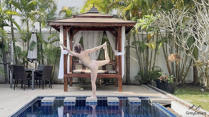 Nude Yoga: Balance Practice Workout - Grey Desire