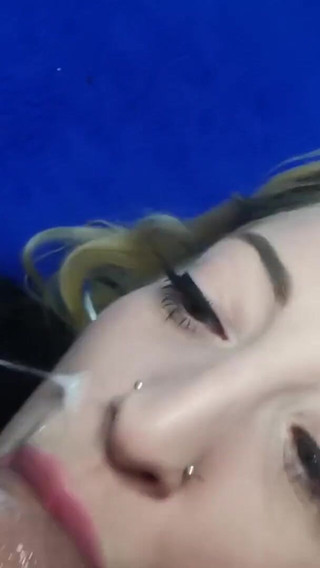 He Makes Me Keep His Sperm in My Mouth to Spit It in My Churros