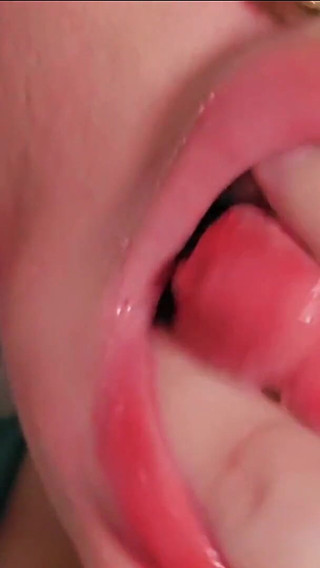 Mouth Fetish! Sloppy Show off of My Lips & Tongue