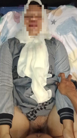 Part 3 Amateur Video Hijab Stepmom Is Making Sex with a Teen