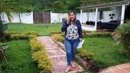 I Make a Good Financial Proposal to an Unknown Girl - Cum in Pussy - Porn in Spanish