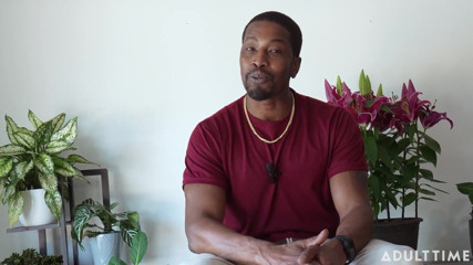 Isiah Maxwell Chooses a Fragrance for Every Scene! Pornstar Interview Adult Time