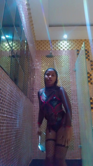 I Want You to See How Well I Move It and How I Finish the Stream