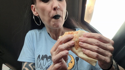 Public Mukbang - Tacos in My Car