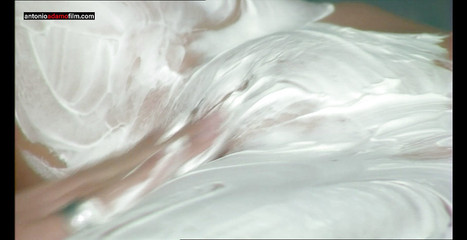 MILF gets her pussy shaved by the masseur - Sex and women 02