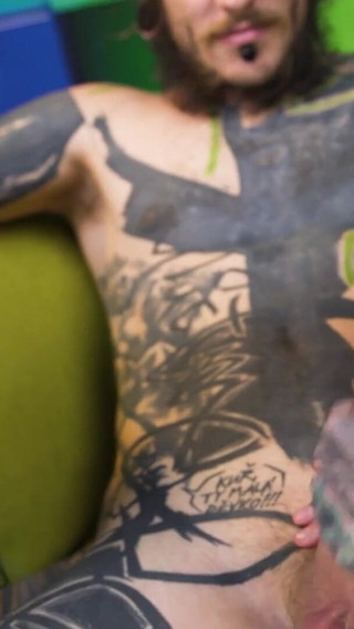 Alternative Teen Threesome with Anal Gapes and Facial Cumshot