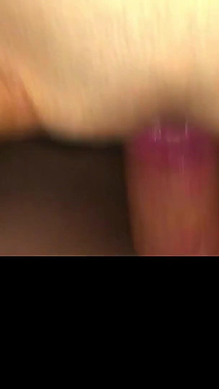 Quickie Creampie for Desperate MILF