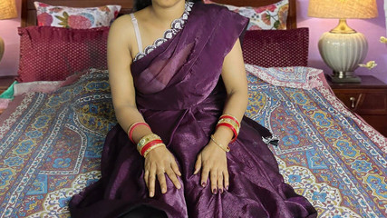 Hot Indian Desi Bhabhi Saree Fuck by Husband's Boss