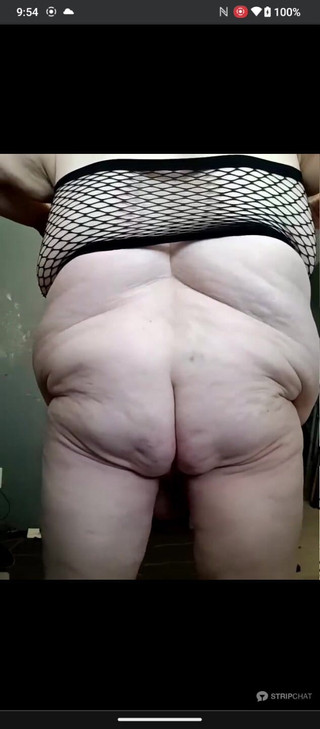 Solo Showing off Ass and Fupa