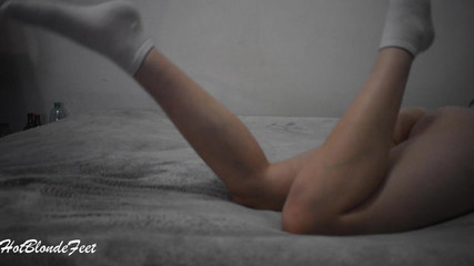 Sexy Feet, You Know It - Miley Grey