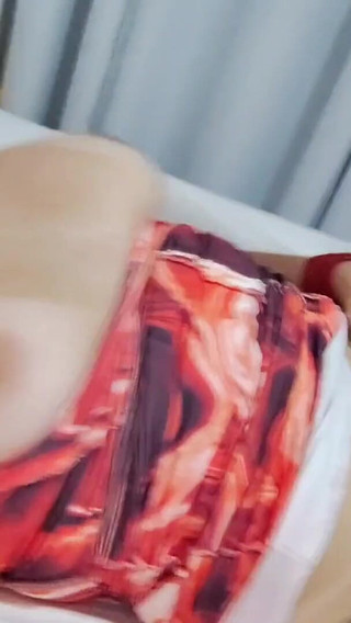 Amigo Do Meu Entiado Escondido No Guarda Roupa a Madrasta Ensinou O Inocente a Trepar