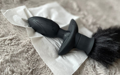 Automatic Tail-swinging Plug Vibrator Inserted and Left Alone