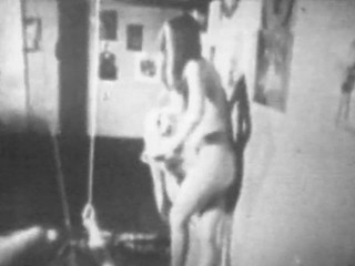 Classic lesbian threesome with some dildo