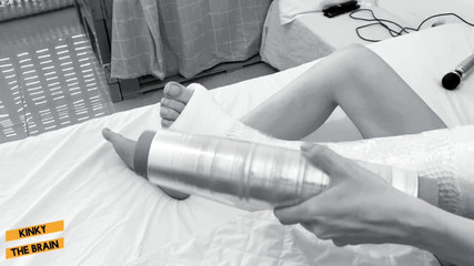 Broken Leg Shouldn't Stop My Horny Needs, Right Stepdaddy?