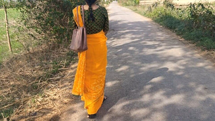 Tanya Bhabhi Was Left by a Stranger on the Way
