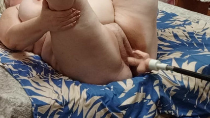 Stepmom Got an Orgasm From a Sex Machine