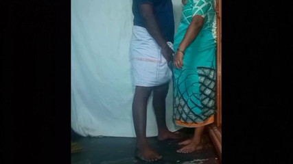 Desi Girlfriend Fucking in Village Home