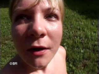 Teen with small tits gets her amateur fuck