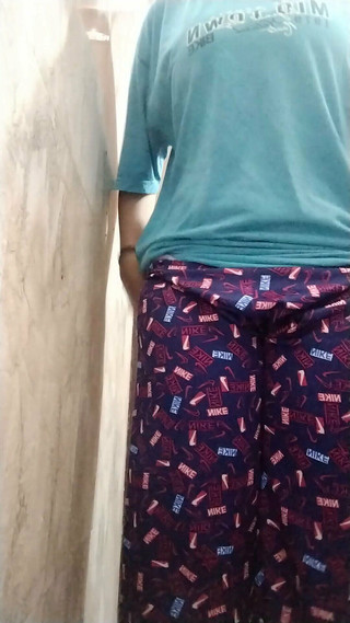 Teen Virgin First Time in the Morning Anal Masturbation