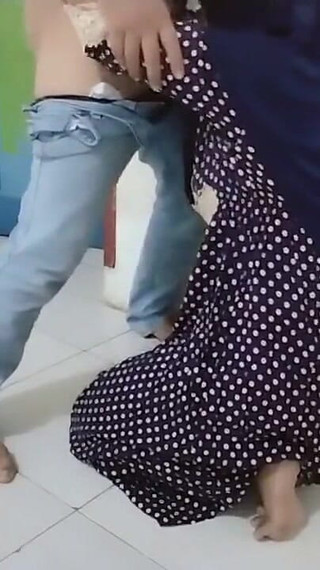 In a Quiet House, There Happens to Be a House Cleaner