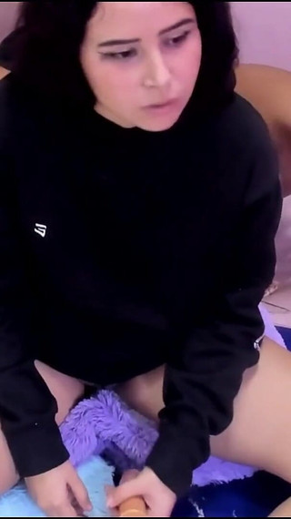 Show of a Hot Lesbian Being Fucked by a Huge Dildo