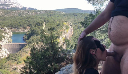 Hot Babe Gets Deepthroated with No Hands and Swallows Cum