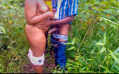 Outdoor Fuck: I Meet and Fucked a Big Ass Girl Outside.