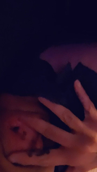 M3dusa Likes the Way Her Own Pussy Tastes