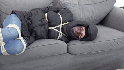 Violet Haze - bondage in bergans